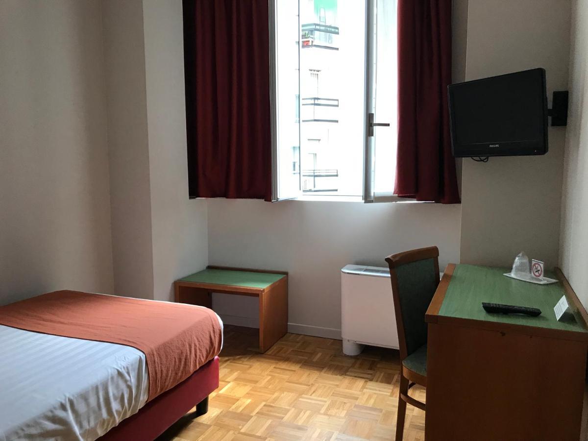 Albergo Anelli Lodi Bagian luar foto