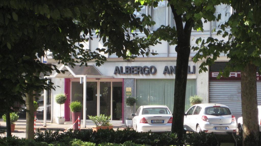 Albergo Anelli Lodi Bagian luar foto