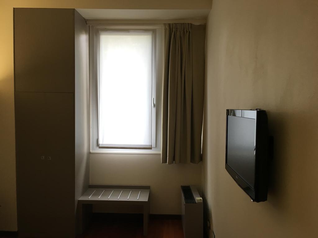Albergo Anelli Lodi Bagian luar foto