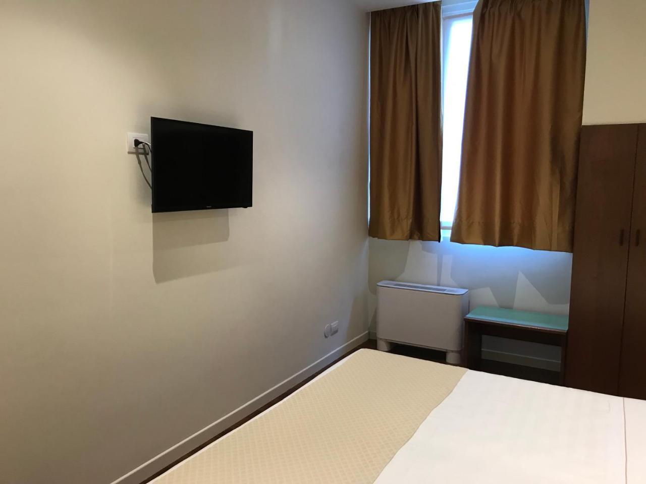 Albergo Anelli Lodi Bagian luar foto